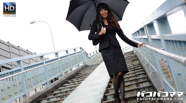 [노모][Pacopacomama 121610_263] 직딩 유부녀 그리고 영어회화 강사, 화끈한 정사