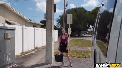 [서양] 거유 여선생과 카 섹스 – 재키 허프