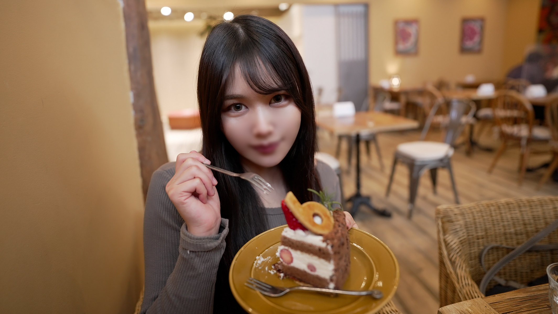 [노모][FC2-PPV-2875148] 일반인 녀 밥 사주고 모텔 가서 화끈하게 빠구리, 벗겨보니 육감적